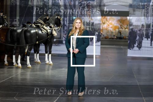 Amsterdam 4 november 2022
Fotomoment met koninklijke familie in de nieuwe kerk waar op dit moment een expositie is van Prinses Juliana.
Aanwezig Koning Willem Alexander Koningin Maxima Prinses Amalia Prinses Ariane en Prinses Alexia.
