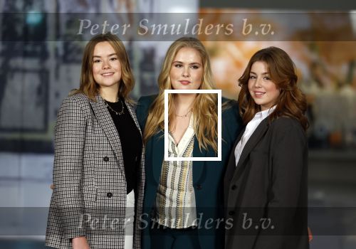 Amsterdam 4 november 2022
Fotomoment met koninklijke familie in de nieuwe kerk waar op dit moment een expositie is van Prinses Juliana.
Aanwezig Koning Willem Alexander Koningin Maxima Prinses Amalia Prinses Ariane en Prinses Alexia.