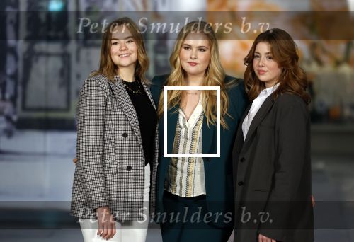Amsterdam 4 november 2022
Fotomoment met koninklijke familie in de nieuwe kerk waar op dit moment een expositie is van Prinses Juliana.
Aanwezig Koning Willem Alexander Koningin Maxima Prinses Amalia Prinses Ariane en Prinses Alexia.