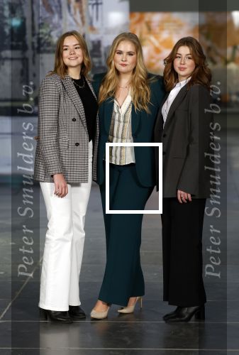 Amsterdam 4 november 2022
Fotomoment met koninklijke familie in de nieuwe kerk waar op dit moment een expositie is van Prinses Juliana.
Aanwezig Koning Willem Alexander Koningin Maxima Prinses Amalia Prinses Ariane en Prinses Alexia.