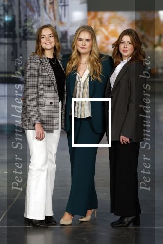 Amsterdam 4 november 2022
Fotomoment met koninklijke familie in de nieuwe kerk waar op dit moment een expositie is van Prinses Juliana.
Aanwezig Koning Willem Alexander Koningin Maxima Prinses Amalia Prinses Ariane en Prinses Alexia.