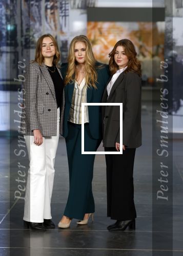 Amsterdam 4 november 2022
Fotomoment met koninklijke familie in de nieuwe kerk waar op dit moment een expositie is van Prinses Juliana.
Aanwezig Koning Willem Alexander Koningin Maxima Prinses Amalia Prinses Ariane en Prinses Alexia.