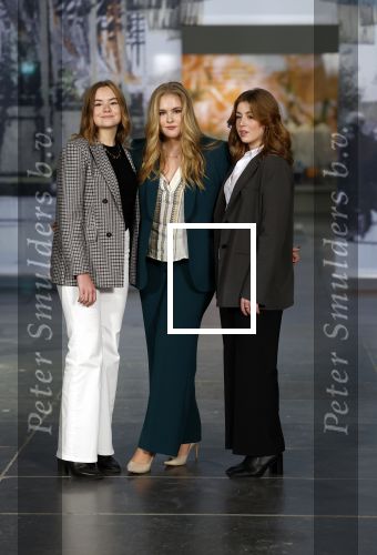 Amsterdam 4 november 2022
Fotomoment met koninklijke familie in de nieuwe kerk waar op dit moment een expositie is van Prinses Juliana.
Aanwezig Koning Willem Alexander Koningin Maxima Prinses Amalia Prinses Ariane en Prinses Alexia.