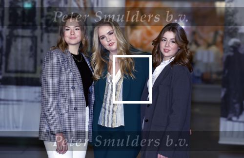 Amsterdam 4 november 2022
Fotomoment met koninklijke familie in de nieuwe kerk waar op dit moment een expositie is van Prinses Juliana.
Aanwezig Koning Willem Alexander Koningin Maxima Prinses Amalia Prinses Ariane en Prinses Alexia.