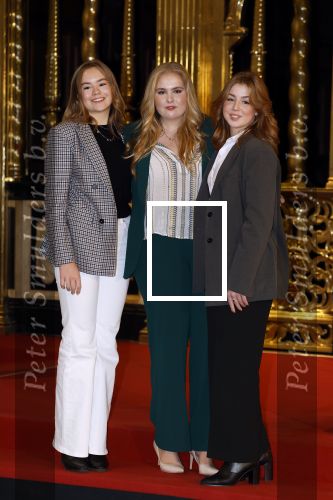 Amsterdam 4 november 2022
Fotomoment met koninklijke familie in de nieuwe kerk waar op dit moment een expositie is van Prinses Juliana.
Aanwezig Koning Willem Alexander Koningin Maxima Prinses Amalia Prinses Ariane en Prinses Alexia.