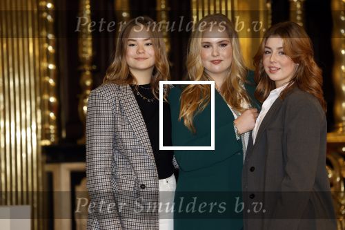 Amsterdam 4 november 2022
Fotomoment met koninklijke familie in de nieuwe kerk waar op dit moment een expositie is van Prinses Juliana.
Aanwezig Koning Willem Alexander Koningin Maxima Prinses Amalia Prinses Ariane en Prinses Alexia.