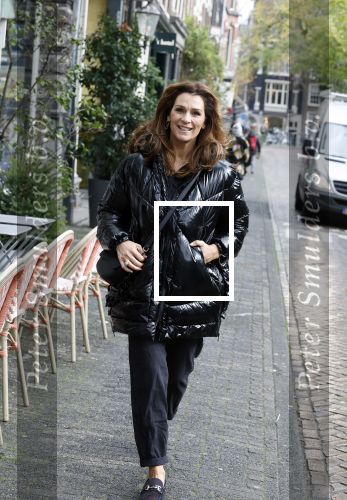Amsterdam 9 november 2022
Presentatie kledinglijn  Iris Zeilstra bij restaurant de Luwte. Quinty Trustfull kwam met dochter Moise Trustfull