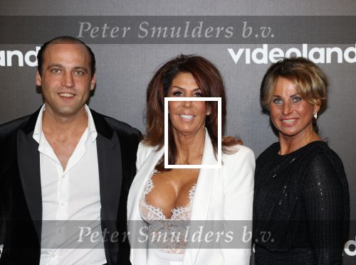 Amsterdam, 19 Oktober 2022
Premiere documentaire Andre Hazes bij Videoland in het Tuschinski theater
Rachel Hazes met Jacqueline Laats -ex vrouw Rene v d Gijp en haar zoon Sanny v d Gijp
