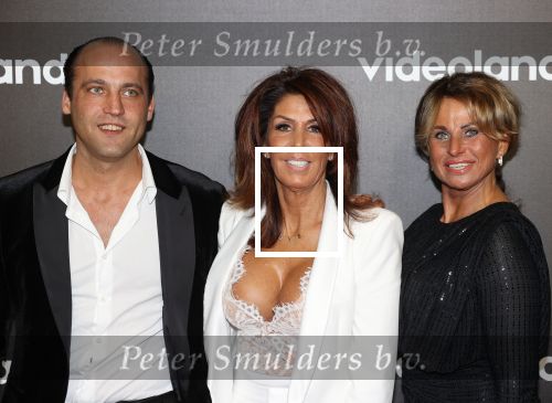 Amsterdam, 19 Oktober 2022
Premiere documentaire Andre Hazes bij Videoland in het Tuschinski theater
Rachel Hazes met Jacqueline Laats -ex vrouw Rene v d Gijp en haar zoon Sanny v d Gijp