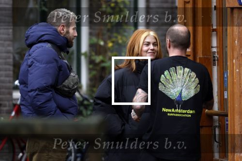 Amsterdam 17 november 2022
Roxeanne Hazes gaat naar de kapper in de Jordaan en haar vriend Erik Zwennes komt haar ophalen .