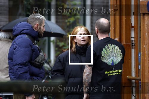 Amsterdam 17 november 2022
Roxeanne Hazes gaat naar de kapper in de Jordaan en haar vriend Erik Zwennes komt haar ophalen .