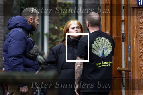 Amsterdam 17 november 2022
Roxeanne Hazes gaat naar de kapper in de Jordaan en haar vriend Erik Zwennes komt haar ophalen .