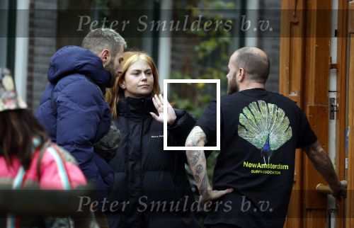 Amsterdam 17 november 2022
Roxeanne Hazes gaat naar de kapper in de Jordaan en haar vriend Erik Zwennes komt haar ophalen .