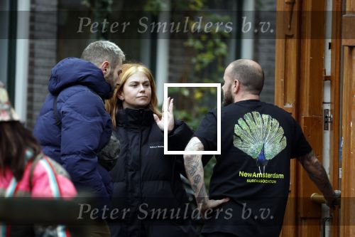 Amsterdam 17 november 2022
Roxeanne Hazes gaat naar de kapper in de Jordaan en haar vriend Erik Zwennes komt haar ophalen .