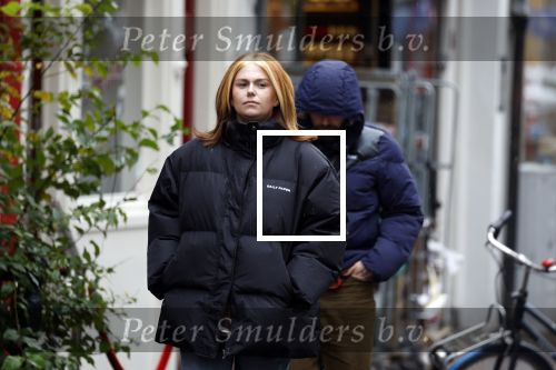 Amsterdam 17 november 2022
Roxeanne Hazes gaat naar de kapper in de Jordaan en haar vriend Erik Zwennes komt haar ophalen .