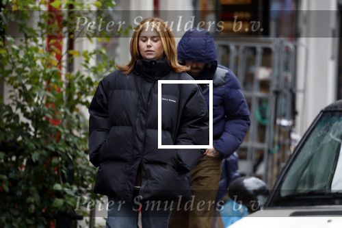 Amsterdam 17 november 2022
Roxeanne Hazes gaat naar de kapper in de Jordaan en haar vriend Erik Zwennes komt haar ophalen .