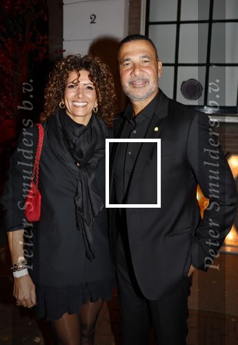 Amsterdam 10 november 2022
10 jarig bestaan van Izakaya.
Ruud Gullit met zijn vriendin Karin de Rooij en haar zoon Nigel