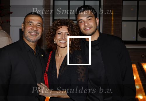 Amsterdam 10 november 2022
10 jarig bestaan van Izakaya.
Ruud Gullit met zijn vriendin Karin de Rooij en haar zoon Nigel