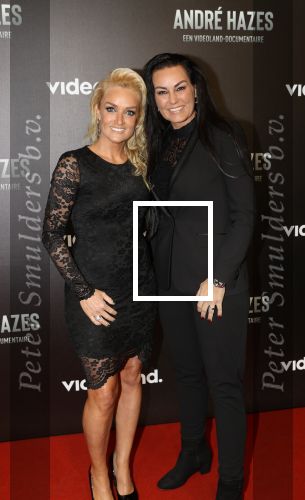Amsterdam, 19 Oktober 2022
Premiere documentaire Andre Hazes bij Videoland in het Tuschinski theater
Samantha Steenwijk met haar vrouw Daisy Steenwijk-Verschelden