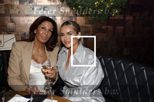 Amsterdam 5 november 2022
Premiere Hans Klok bij the Harbour Club in Amsterdam. Sarah v Soelen en Rachel Hazes