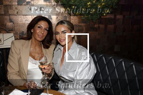 Amsterdam 5 november 2022
Premiere Hans Klok bij the Harbour Club in Amsterdam. Sarah v Soelen en Rachel Hazes
