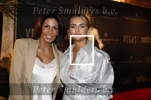 Amsterdam 5 november 2022
Premiere Hans Klok bij the Harbour Club in Amsterdam. Sarah v Soelen en Rachel Hazes