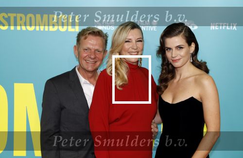 Amsterdam 31 oktober 2022
Premiere Stromboli in Tuschinski.
Saskia Noort met Michiel v Erp en Elise Schaap