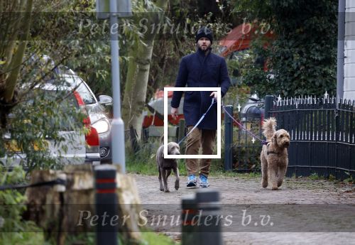 Zuiderwoude 18 november 2022
Thijs Romer laat zijn honden uit .