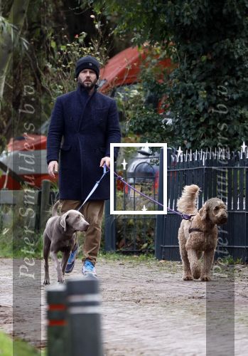 Zuiderwoude 18 november 2022
Thijs Romer laat zijn honden uit .