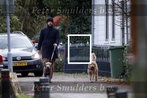 Zuiderwoude 18 november 2022
Thijs Romer laat zijn honden uit .