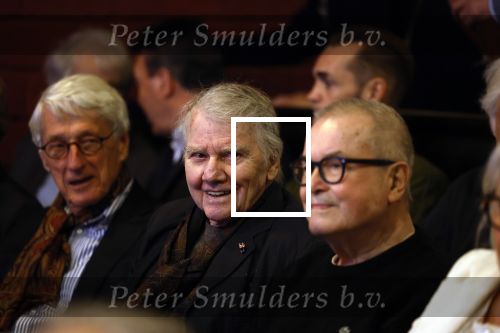 Amsterdam 17 november 2022
In theater Betty Asfalt viert Annemarie Oster haar 80e verjaardag . Willem Nijholt kwam met zijn partner Ben Swibben
