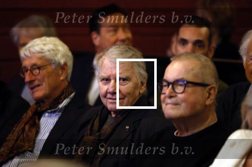 Amsterdam 17 november 2022
In theater Betty Asfalt viert Annemarie Oster haar 80e verjaardag . Willem Nijholt kwam met zijn partner Ben Swibben