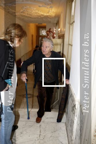 Amsterdam 17 november 2022
In theater Betty Asfalt viert Annemarie Oster haar 80e verjaardag . Willem Nijholt kwam met zijn partner Ben Swibben