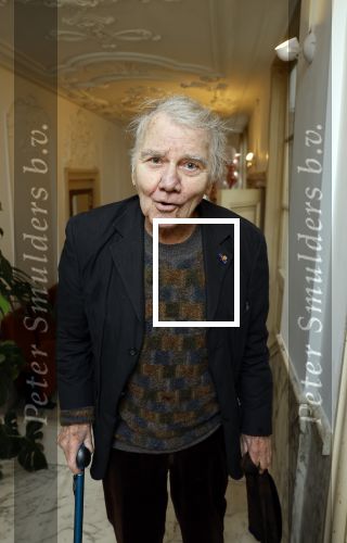 Amsterdam 17 november 2022
In theater Betty Asfalt viert Annemarie Oster haar 80e verjaardag . Willem Nijholt kwam met zijn partner Ben Swibben