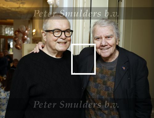 Amsterdam 17 november 2022
In theater Betty Asfalt viert Annemarie Oster haar 80e verjaardag . Willem Nijholt kwam met zijn partner Ben Swibben