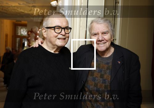 Amsterdam 17 november 2022
In theater Betty Asfalt viert Annemarie Oster haar 80e verjaardag . Willem Nijholt kwam met zijn partner Ben Swibben