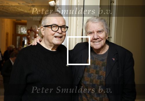 Amsterdam 17 november 2022
In theater Betty Asfalt viert Annemarie Oster haar 80e verjaardag . Willem Nijholt kwam met zijn partner Ben Swibben
