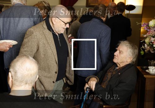 Amsterdam 17 november 2022
In theater Betty Asfalt viert Annemarie Oster haar 80e verjaardag . Willem Nijholt kwam met Serge Henri Valcke