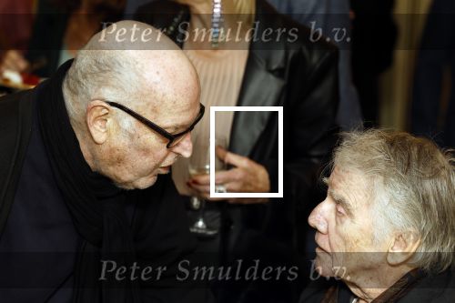 Amsterdam 17 november 2022
In theater Betty Asfalt viert Annemarie Oster haar 80e verjaardag . Willem Nijholt en Hans Kemna