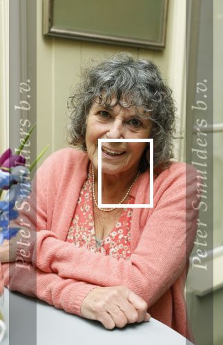 Amsterdam 17 november 2022
In theater Betty Asfalt viert Annemarie Oster haar 80e verjaardag . Yvonne Kroonenberg