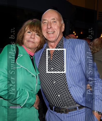 Gouda 16 oktober 2023
Premiere komedie over een bankoverval in Schouwburg Gouda. Alfred v d Heuvel met vriendin Lonneke Stulen