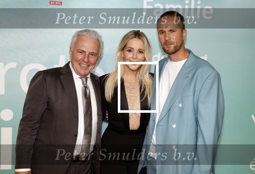 Amsterdam 10 oktober 2023
Premiere een grote familie in Tuschinski . Vidoeland gaat het uitzenden. Chantal Janzen Huub Stapel en Lykele Muus