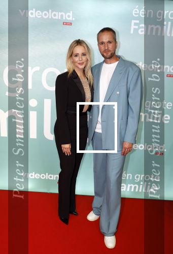 Amsterdam 10 oktober 2023
Premiere een grote familie in Tuschinski . Vidoeland gaat het uitzenden. Chantal Janzen en Lykele Muus