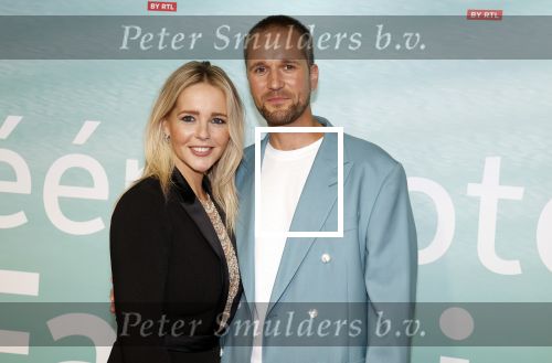 Amsterdam 10 oktober 2023
Premiere een grote familie in Tuschinski . Vidoeland gaat het uitzenden. Chantal Janzen en Lykele Muus