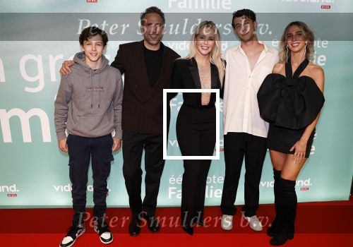 Amsterdam 10 oktober 2023
Premiere een grote familie in Tuschinski . Vidoeland gaat het uitzenden. Chantal Janzen met gezin