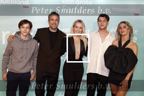 Amsterdam 10 oktober 2023
Premiere een grote familie in Tuschinski . Vidoeland gaat het uitzenden. Chantal Janzen met gezin