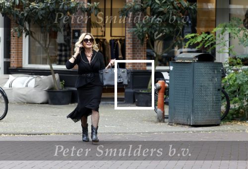 Amsterdam 11 oktober 2023
Connie Witteman met een vriendin op de cornelis schuytstraat.