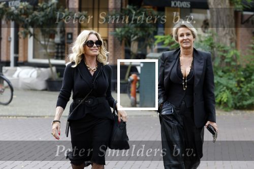 Amsterdam 11 oktober 2023
Connie Witteman met een vriendin op de cornelis schuytstraat.