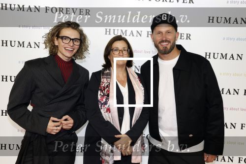 Amsterdam 9 oktober 2023
Premiere Human Forever door oa Teun Toebes in Tuschinski. Conny Helder