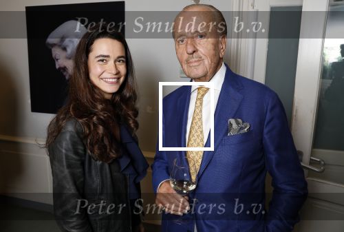 Amsterdam 29 oktober 2023
Opening expositie Davide Heijmans . Haar man Thierry Baudet en haar zoontje waren ook aanwezig .
Davide Heijmans en Theo Hiddema